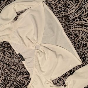 Prettying little thing crop top